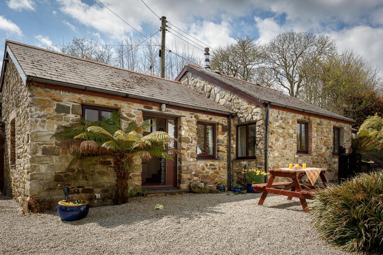 The Snug At Cornish Barn Holidays Truro Exteriör bild